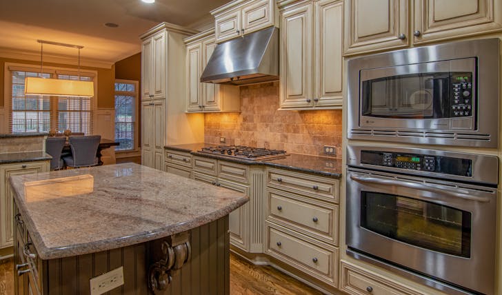 5 Clever Oven Cleaning Hack Everyone Should Know (and Apply)